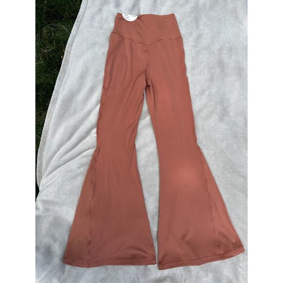 Aerie Rust Flare Leggings - Picture 4 of 12